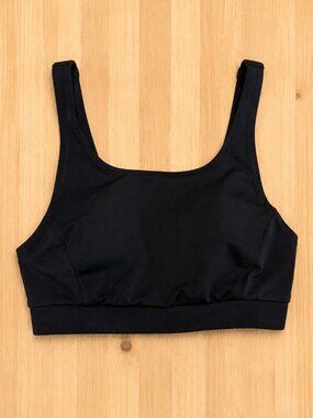 FWD Black Athletic Sports Bra | Minimalist Workout Crop Top Size M
